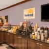 Отель Days Inn by Wyndham South Hill, фото 11