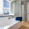 Отель Coachella Splash Pad Four Bedroom House, фото 9