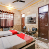 Отель OYO Flagship 76340 Hotel PR palace, фото 1