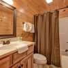 Отель Parkside Lodge 6 Bedroom Home with Hot Tub, фото 8
