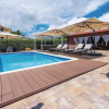 Отель Awesome Home in Brodarica with Hot Tub, WiFi & 6 Bedrooms, фото 31