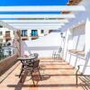 Отель 4 Br House in Benahavis Centre, Costa Del Sol, фото 1