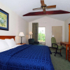 Отель Comfort Suites, фото 6