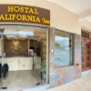 Отель Hostal California Inn, фото 1