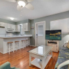 Отель Sea Horse Upper Level, 3 Bedrooms, Sleeps 10, Heated Pool, Pet Friendly, фото 9