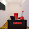 Отель OYO 17168 Hz Lodge, фото 6