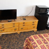 Отель Travelers Inn & Suites, фото 16