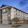 Отель Days Inn And Suites - Langley, фото 14