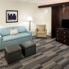 Отель Hampton Inn & Suites Omaha-Downtown, фото 2