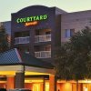 Отель Courtyard by Marriott Edison Woodbridge в Эдисоне