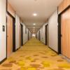 Отель Shell Ningbo Gaoqiao Subway Station Hotel, фото 10