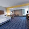 Отель La Quinta Inn & Suites by Wyndham Round Rock East, фото 7