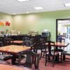 Отель Quality Inn & Suites near Six Flags - Austell, фото 10