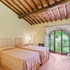 Отель Lovely Villa in Tavarnelle Val di Pesa with Private Swimming Pool, фото 8