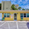 Отель Misty Isles Redington Beachfront Suites 5 and 6, фото 22