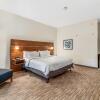 Отель Holiday Inn Express Van Buren Fort Smith Area, фото 7