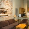 Отель Jelly Roll Executive Suites, фото 4