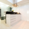Отель Comfortable The Wave Apartment near Epicentrum Kuningan, фото 7