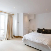 Отель Fabulous 4 Bed House With Garden in Fulham, фото 17