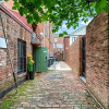 Отель Private Loft Carriage House Walk Score 95, фото 1