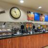 Отель Comfort Inn & Suites Airport, фото 11