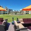 Отель Renovated Beachfront Condo * 2 Pools *Tons of Beds (Bahia Mar #426) by RedAwning, фото 18