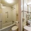Отель Rodeway Inn & Suites, фото 9