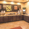 Отель La Quinta Inn & Suites by Wyndham Marble Falls, фото 27