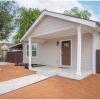 Отель Captivating 4BR 2BA Home Near Awesome Downtown, фото 15