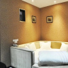Отель Yajiaxin Hotel, фото 2