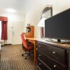 Отель Quality Inn & Suites near Six Flags - Austell, фото 15