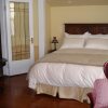 Отель Clayburn Village Bed and Breakfast в Эбботсфорде