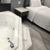 Отель Travelodge Inn & Suites by Wyndham West Covina, фото 12