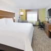 Отель Holiday Inn Express & Suites San Antonio NW near SeaWorld, фото 34