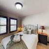 Отель New Listing! Mountain W/ Hot Tub & Deck 5 Bedroom Townhouse, фото 5