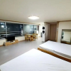 Отель Muju Iso Condo Pension, фото 1
