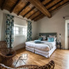 Отель Les Petites Maisons - Hameau des Baux, фото 4
