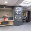 Отель B&B Hotel Lille Lezennes Stade Pierre Mauroy в Лезене