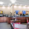 Отель Comfort Inn And Suites Northshore Area, фото 11