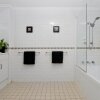 Отель Ample Space In This 1 Bed Apt Also With Pool/Gym, фото 2