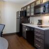 Отель Candlewood Suites Kalamazoo Se, an IHG Hotel, фото 24