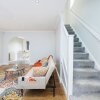 Отель Newly Refurbished Charming 3-bed House in Barking, фото 24