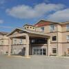 Отель Stonebridge Hotel Dawson Creek в Доусон-Крике