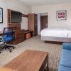 Отель Holiday Inn Express & Suites Madison, an IHG Hotel, фото 7