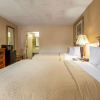 Отель Quality Inn & Suites Hanes Mall, фото 5