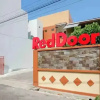 Отель RedDoorz Syariah near Kawasan Simpang Lima Pati, фото 14