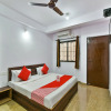 Отель OYO Flagship 12884 Neelratna Guest House, фото 6