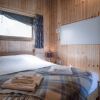 Отель Worms Head Glamping Tent - Llangennith, фото 1