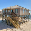 Отель Keywester - Beachfront! Pet Friendly! Sit On The Back Deck And Listen To The Waves Crash. 4 Bedroom , фото 14