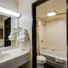 Отель SkyLight Inn Cleveland - Willoughby, фото 11